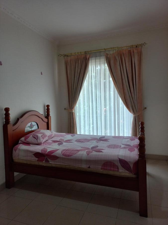 Margot Apartment Pondok Indah Jakarta Extérieur photo
