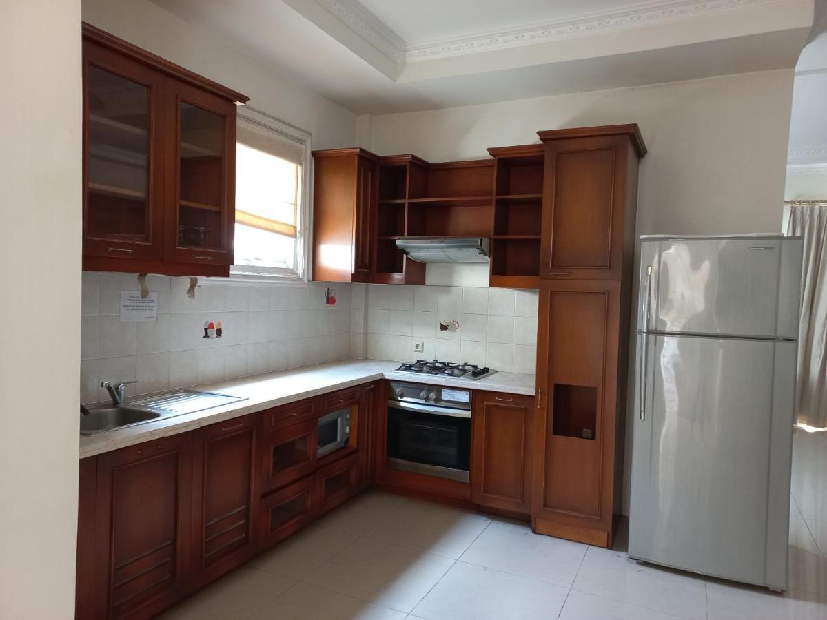 Margot Apartment Pondok Indah Jakarta Extérieur photo