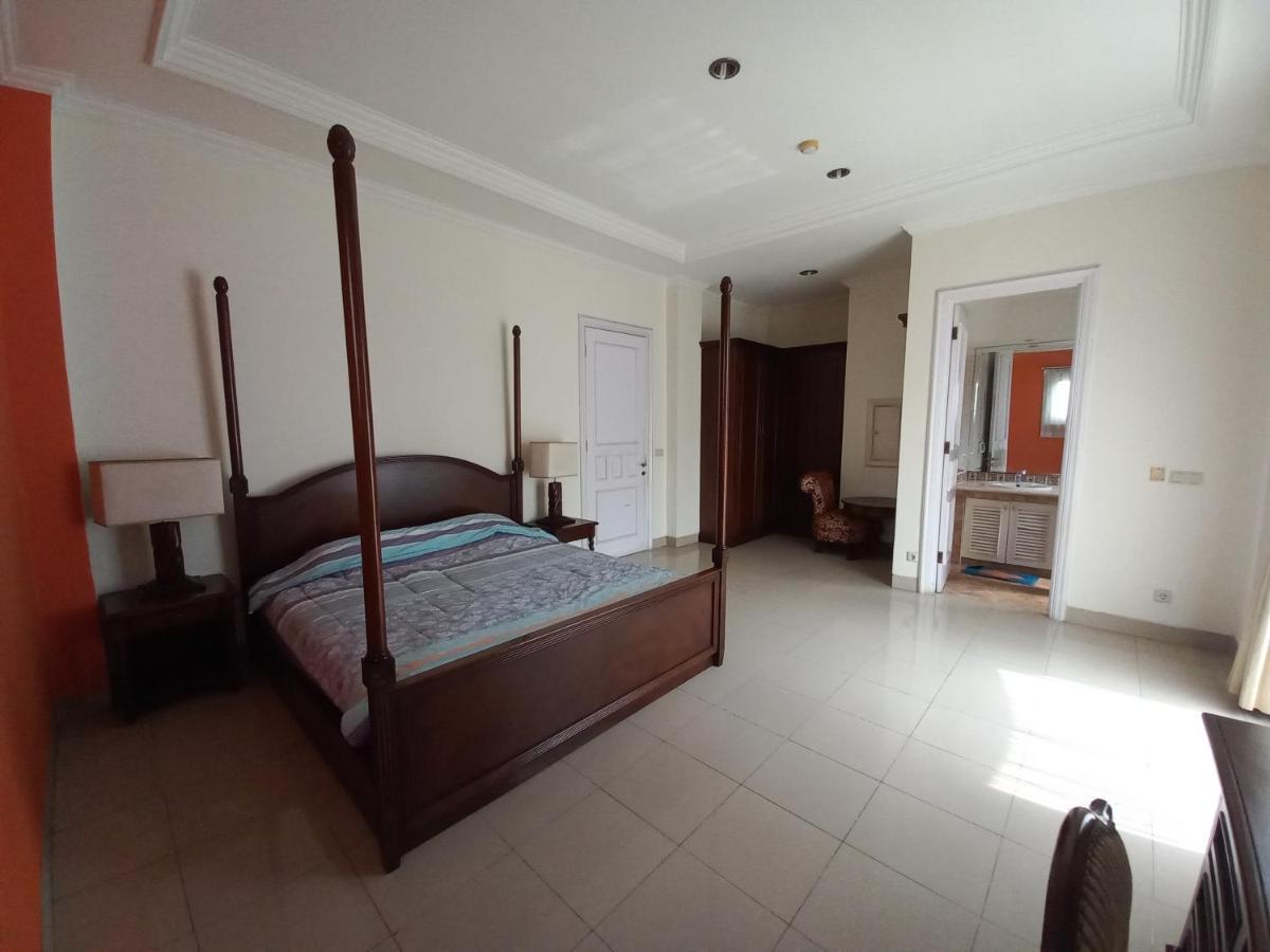 Margot Apartment Pondok Indah Jakarta Extérieur photo
